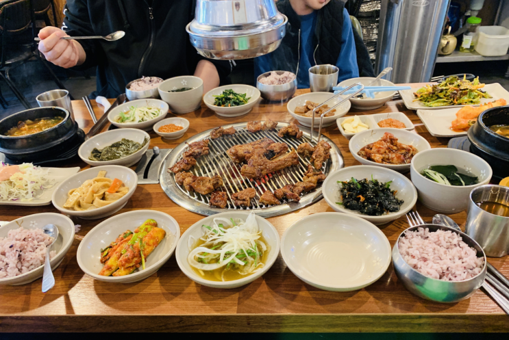  암사역 고기 맛집, 1등 돼지숯불갈비 푸짐하네요~