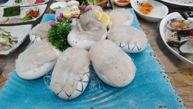  목포 횟집 북항 맛집 유성횟집  한상차림 광어회 다양한 기본스끼 엄청나다