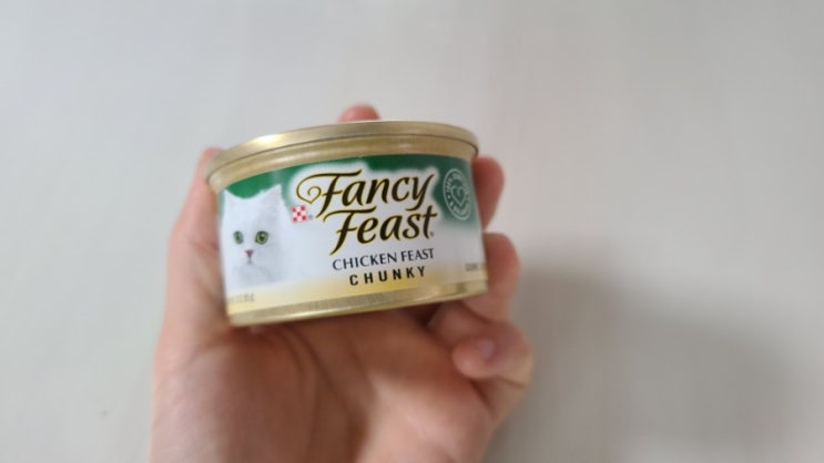  퓨리나 팬시피스트 청키 통치킨 고양이 파이캔 (Fancy feast chicken chunky)후기