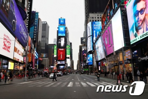 의료비 부담 큰 미국… "코로나19로 건강보험산업 타격 클 것"