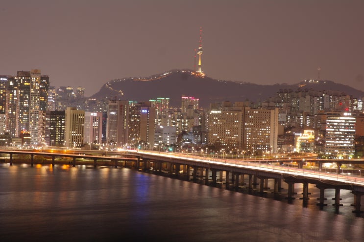  교통이 편리한 한강뷰파티룸 선셋인여의도
