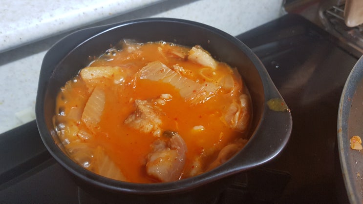  아하부장의 돼지 김치찌개 만들었다