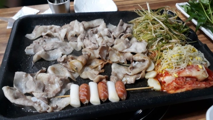  제주산만을 고집하는 서귀포 동홍동 대패삼겹살 맛집 "대패고기집"