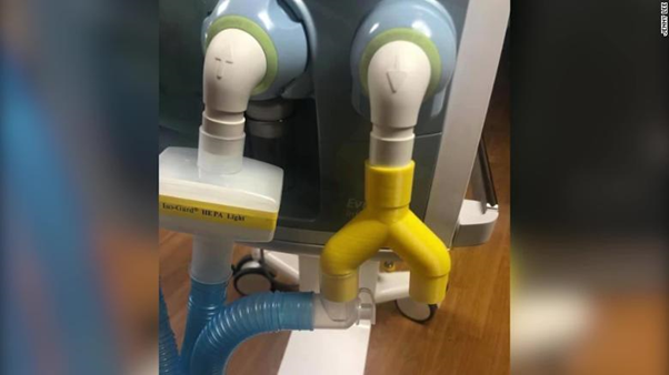 (3D 프린팅 애호가들은 집에서 병원에 힘을 보태주다) 코로나 바이러스 퇴치