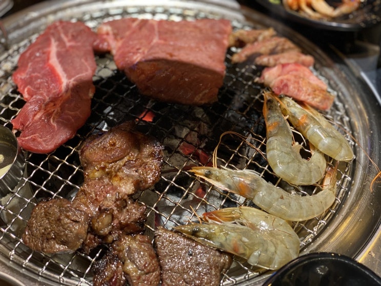  충주소고기무한리필 맛집 용산동 무쏘에서의 행복한 모임했어요