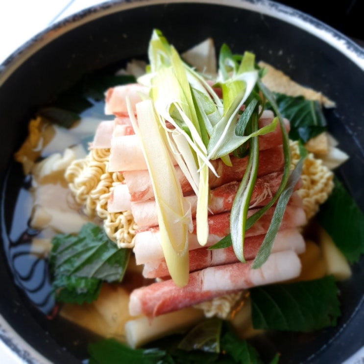  건대떡볶이 맛집 사이드쇼 분위기도 좋지만  맛은 더 더 쌍굿