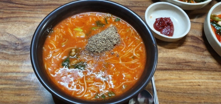  간절기로 추울땐 따뜻한 어죽과 함께!