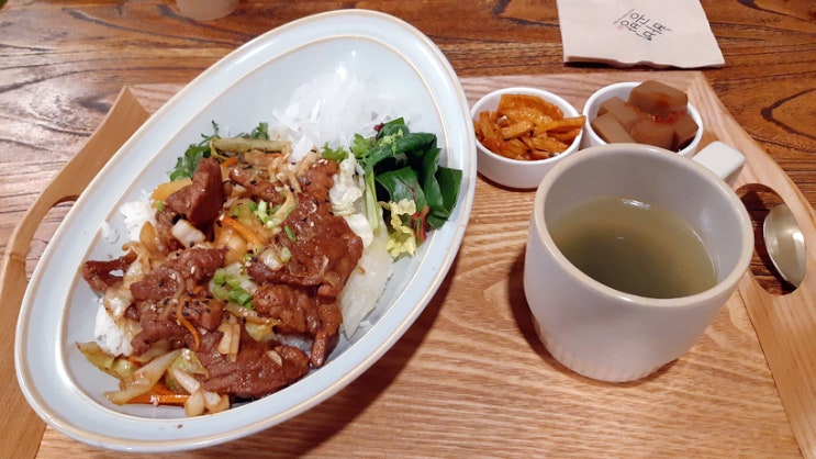오늘의 런치 '을지로 바비공방 수제 갈비 덮밥' JMT 오늘의 런치 '을지로 바비공방 수제 갈비 덮밥' JMT