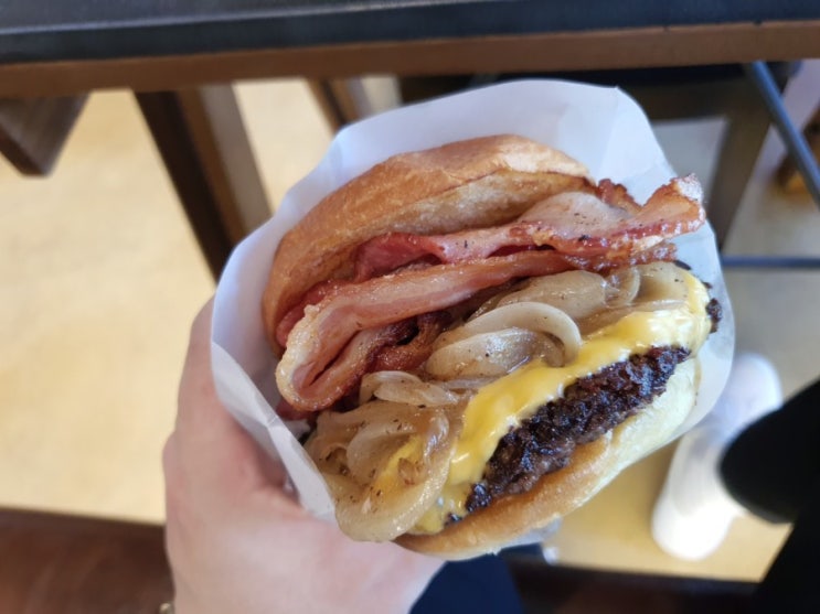  창원 가로수길 맛집, 수제버거 전문점 버거인뉴욕