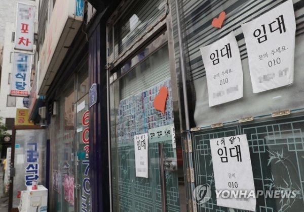 보험가입자, 손실 보며 '해지'에 6%금리 '담보대출' 까지 보험가입자, 손실 보며 '해지'에 6%금리 '담보대출' 까지