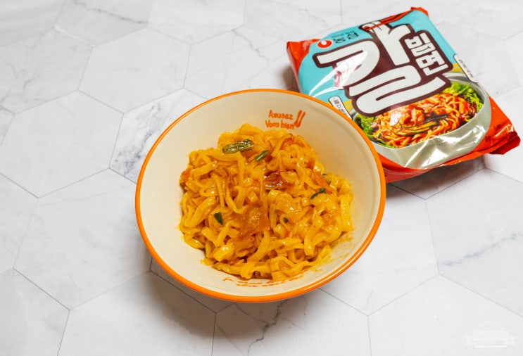  농심 칼빔면! 칼국수면으로 만든 비빔면~ 솔직후기~
