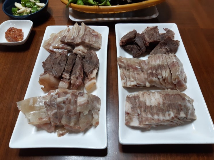  집에서 간단한 술안주는 역시 돼지머리편육!