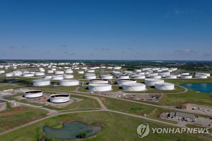 국제유가 이틀째 급반등, WTI 20%↑..."미국, 유정 폐쇄 시작" 국제유가 이틀째 급반등, WTI 20%↑..."미국, 유정 폐쇄 시작"