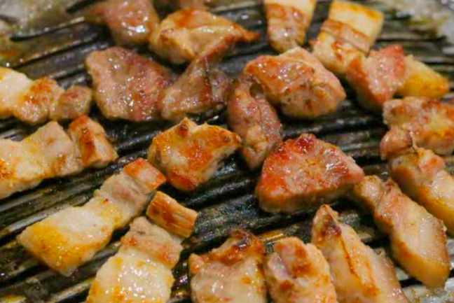 생생정보통 맛집오늘 한우 소고기 제주 흑돼지 무한리필 / 갑오징어불고기 / 추어탕, 우렁이추어탕 생생정보통 맛집오늘 한우 소고기 제주 흑돼지 무한리필 / 갑오징어불고기 / 추어탕, 우렁이추어탕