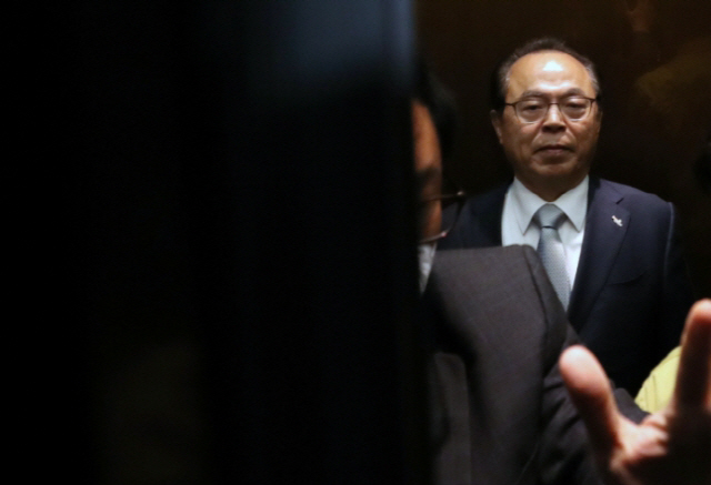 "비서의 호출을 받고···" 피해자가 간 오거돈 집무실, 그곳에 CCTV는 없었다 "비서의 호출을 받고···" 피해자가 간 오거돈 집무실, 그곳에 CCTV는 없었다