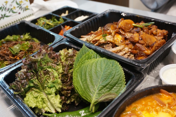  [수원 호매실 맛집] 족발예찬 호매실점, 반반족발 리뷰