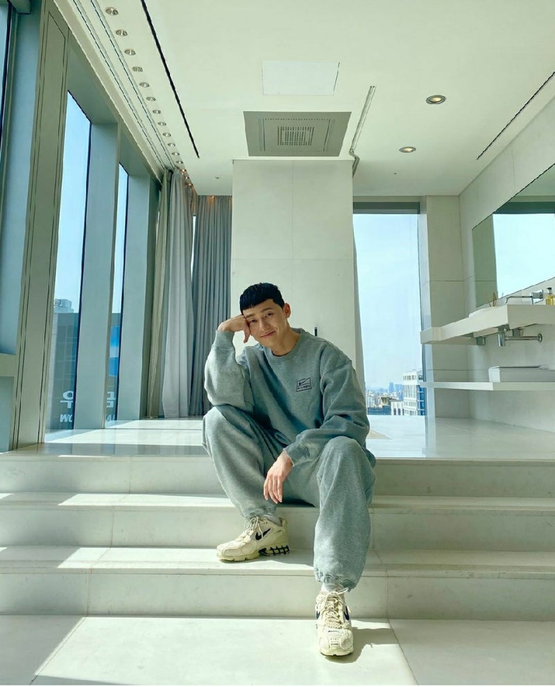 xxblue에서 산 나이키 스투시 줌 스피리돈 케이지2 (박서준 신발)