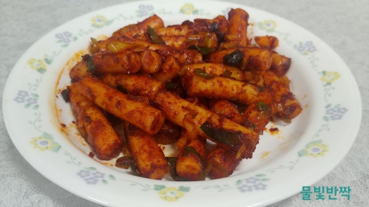 백종원 기름떡볶이 초간단레시피 자취생ver. 백종원 기름떡볶이 초간단레시피 자취생ver.