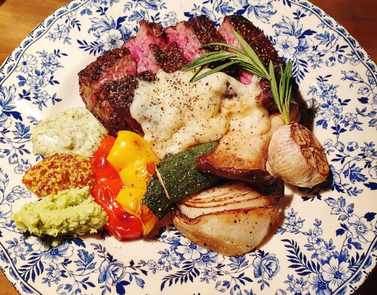  [상수/상수역] 20세기 유럽st 복고풍의 서울양장, 상수동 파스타 스테이크 맛집을 알려드립니다.