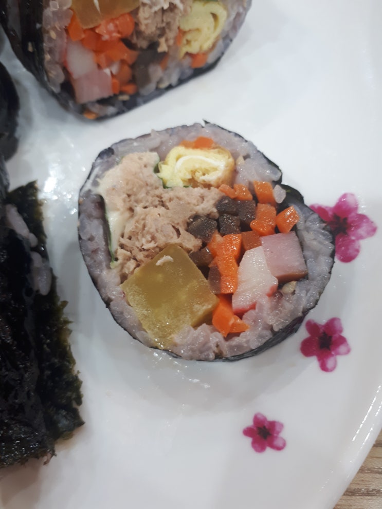 광양시 중마동 맛집 맛드림 김밥랜드 흑미김밥, 참치김밥, 오므라이스