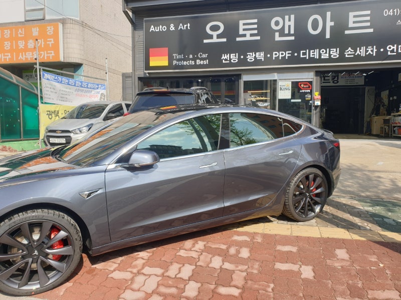 천안 서북구 / 썬팅 / 테슬라 / 모델3
