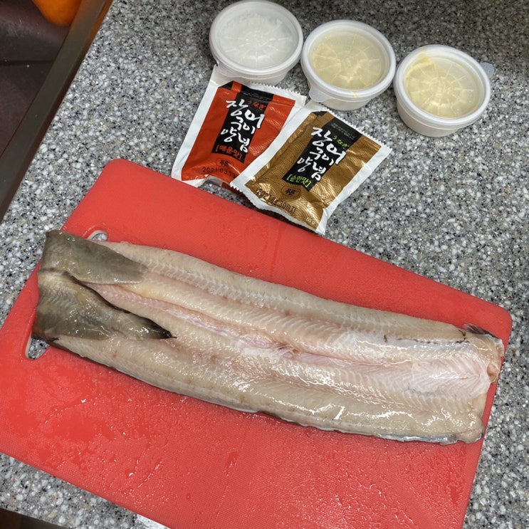 소문난장어에서 장어1kg 장어덮밥 주문해 먹었어요! 소문난장어에서 장어1kg 장어덮밥 주문해 먹었어요!