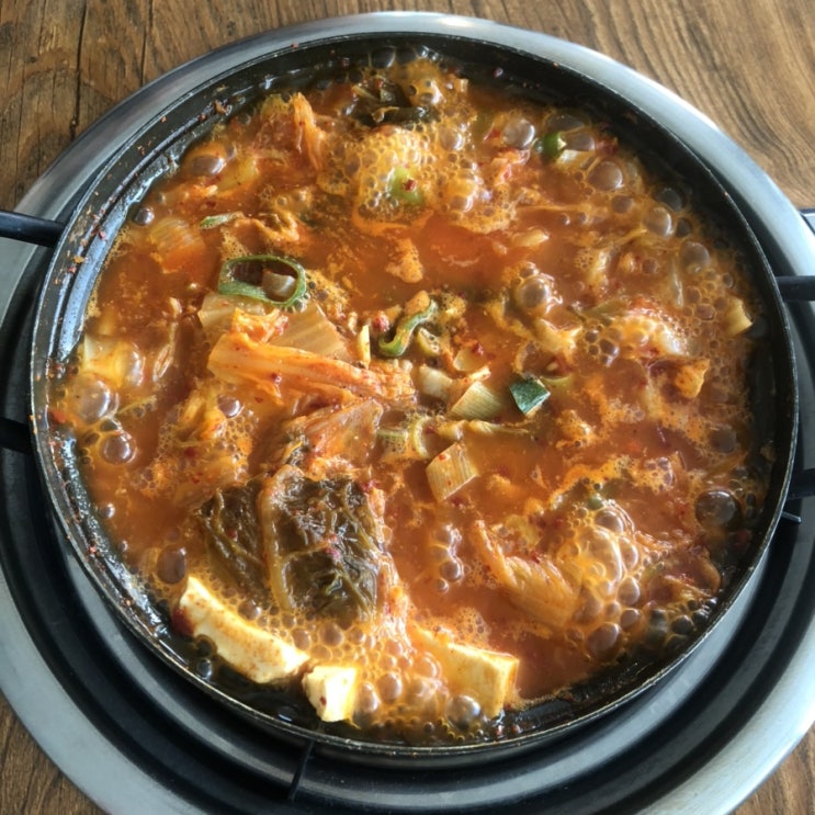 통영 루지 맛집 쌈싸먹는 김치찌개