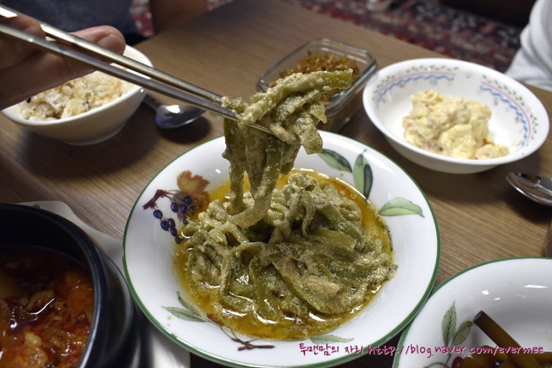 산마을농장 궁채나물 오독오독한 식감으로 입맛 살리는 봄반찬