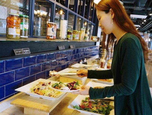 광교 아브뉴프랑 맛집은 샤브샤브와 샐러드 뷔페 함께즐길수 있는 335kitchen 광교아브뉴프랑점이죠!