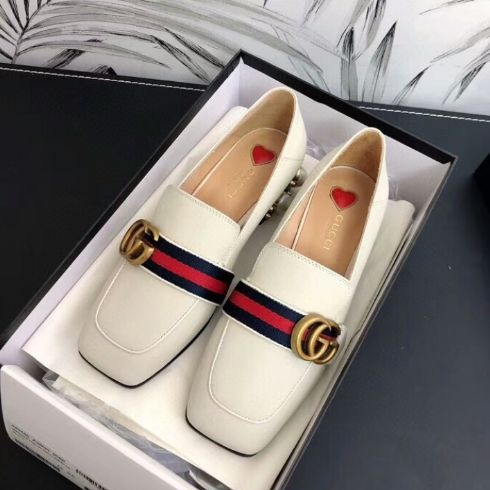  [강추] 류shop GG로고 진주 스터드 미드힐 가죽 로퍼 화이트컬러 0324 가격은?