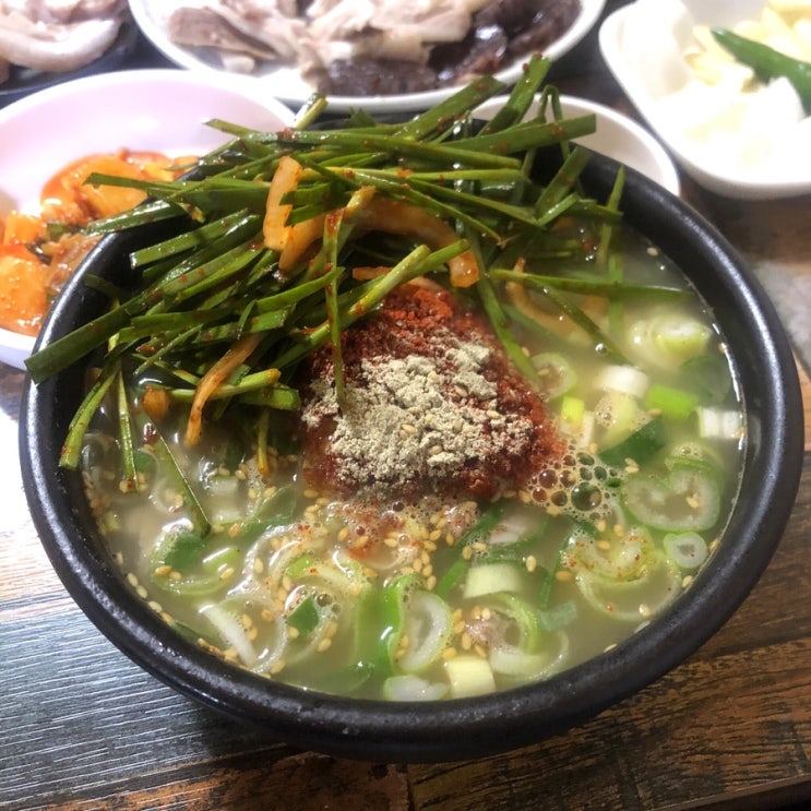  부산 돼지국밥하면 광안리 자매국밥
