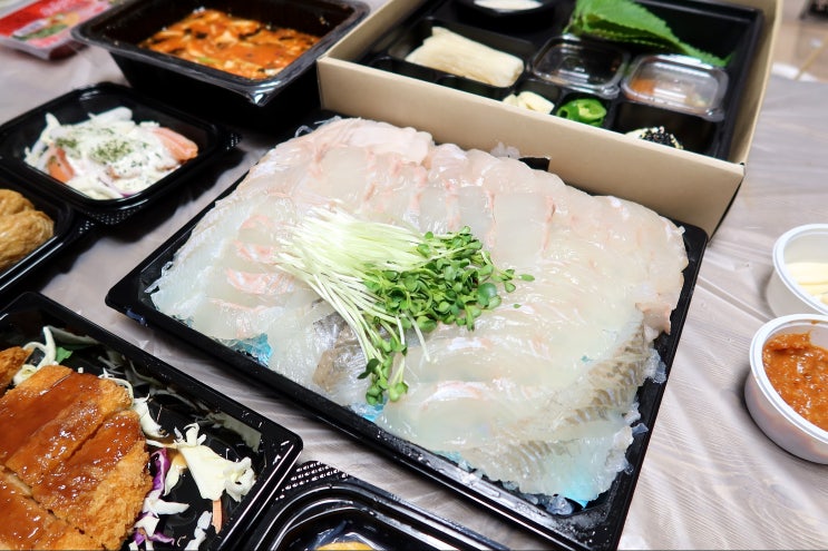  평택횟집, 깔끔한 포장! 신선하고 쫀득한 활어회의 맛 '생선 장수'