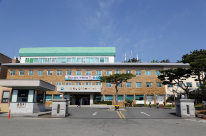 영암군, 코로나19 극복 도농상생 직거래장터 운영