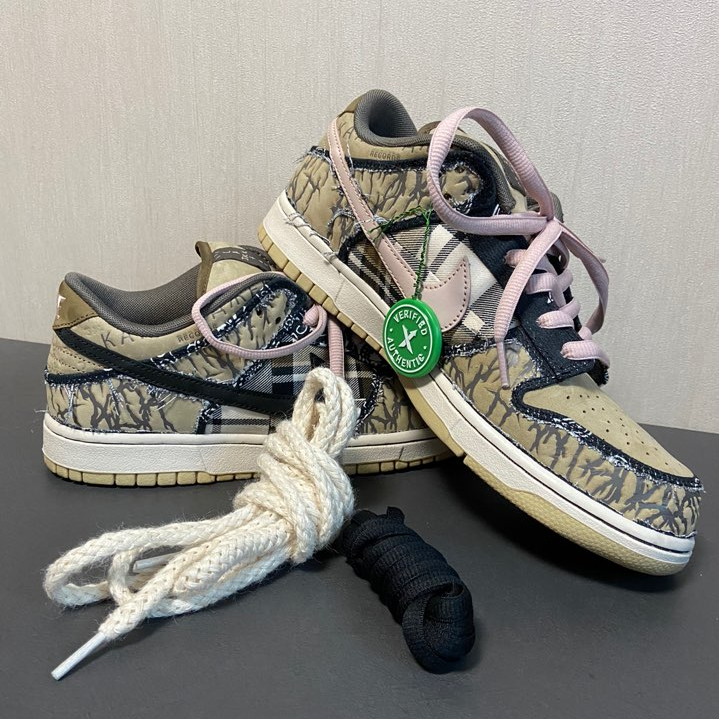  나이키 SB 트래비스 스캇덩크 / Nike SB Travis Scott Dunk Low PRM QS/ CT5053-001 / 페이즐리 제거