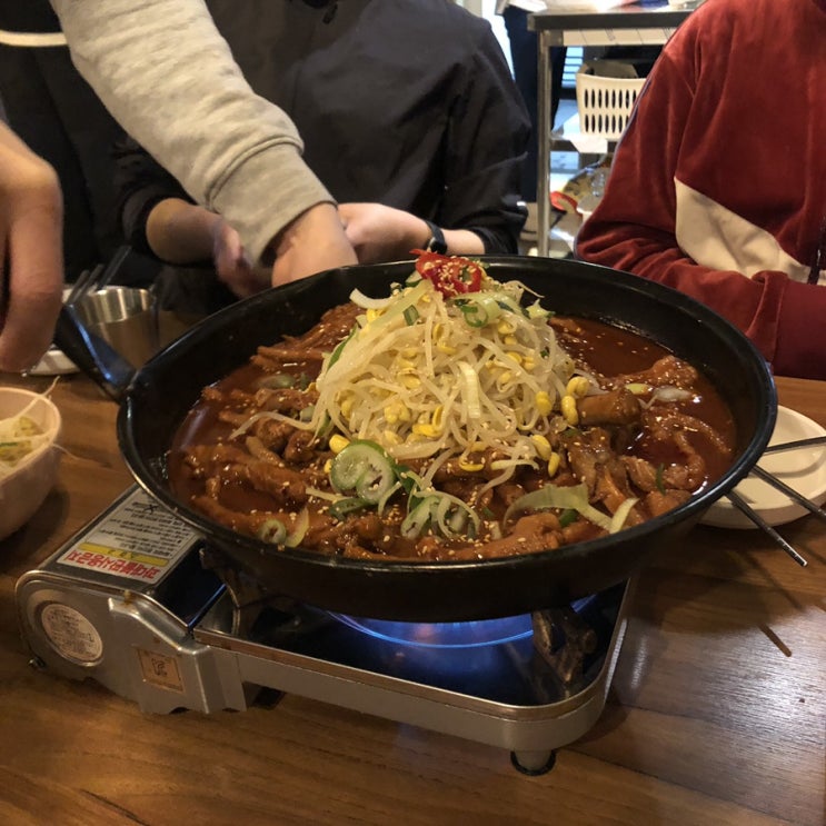  국물 닭발 찐맛집 발견_두리닭발 사당본점