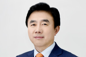 전영묵, 삼성생명 암보험금 분쟁 장기화로 해법 마련 부담 갈수록 커져 전영묵, 삼성생명 암보험금 분쟁 장기화로 해법 마련 부담 갈수록 커져