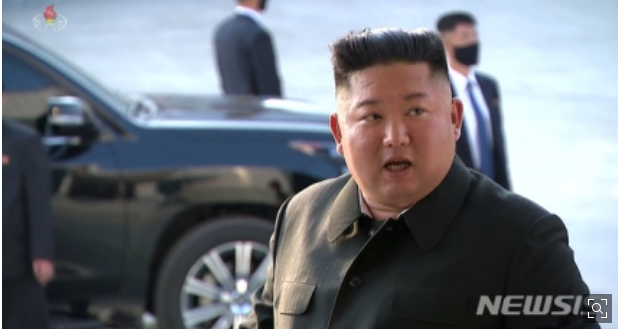 北서 총알 날아와도…文대통령 남북협력구상 끄떡없다(종합) 北서 총알 날아와도…文대통령 남북협력구상 끄떡없다(종합)
