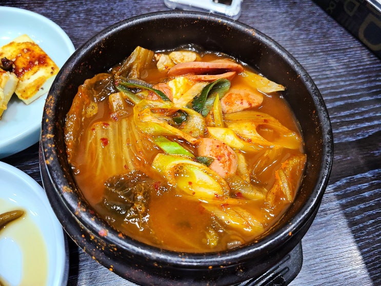  서울 신월동 '소백산' 김치찌개, 매콤불백