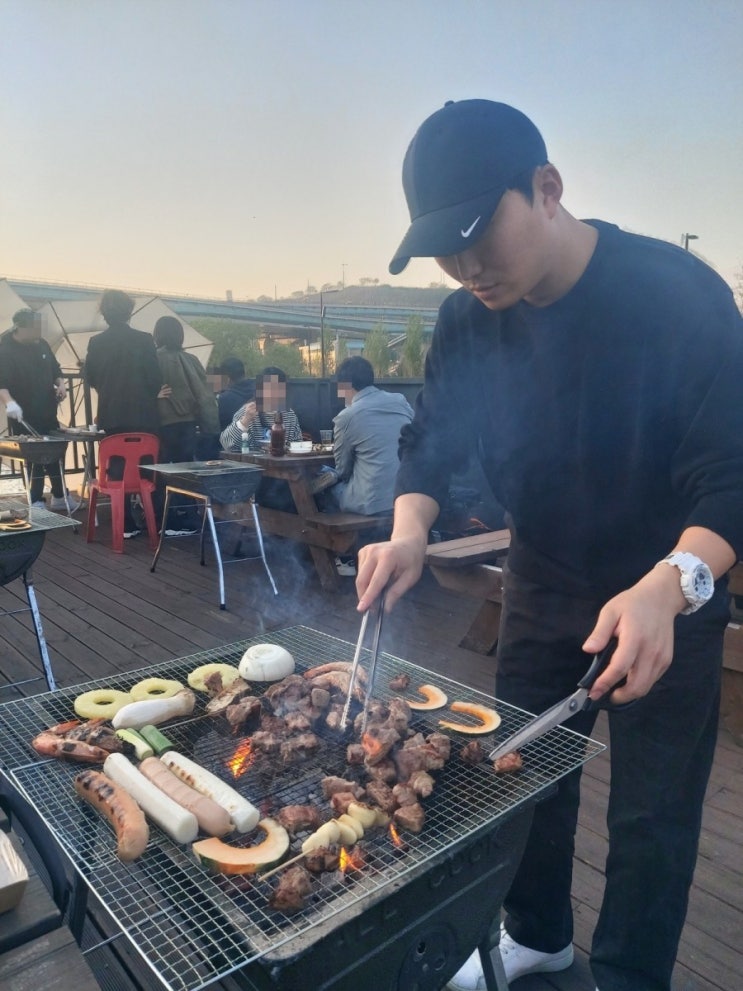  2020. 04. 26. Sun_4월 넷째주 주말 일상, 오랜만에 논현나들이, 한강 위에서 바베큐 파티! <와이키키마켓>