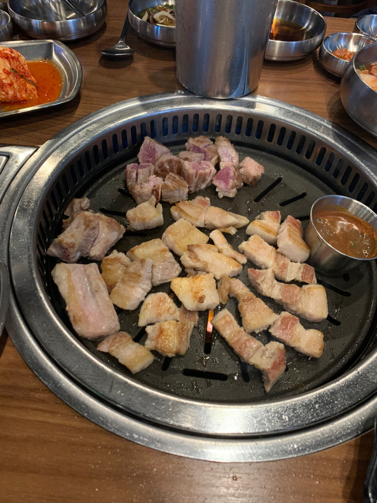 [호치민 식당][7군](푸미흥) 서울에서 호치민까지 건너온 돼지고기 맛집, 일미락 (서른세번째) (2020.05.01 방문)