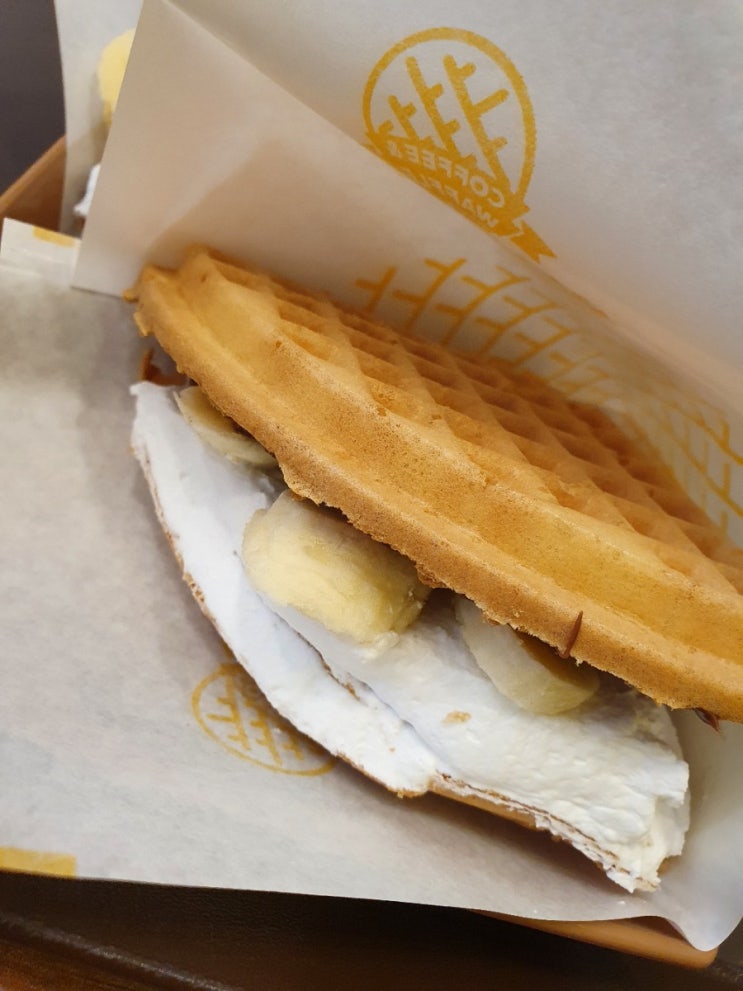 저 대학조럽했슴당 청당동 와플대학