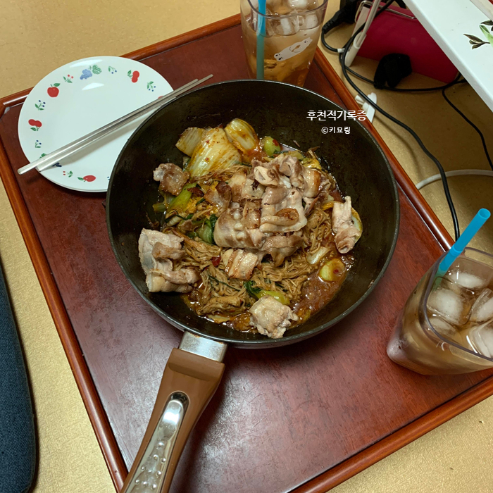 간단한 야매 요리 : 주군기 마라소스로 집에서 마라샹궈 만들기 간단한 야매 요리 : 주군기 마라소스로 집에서 마라샹궈 만들기
