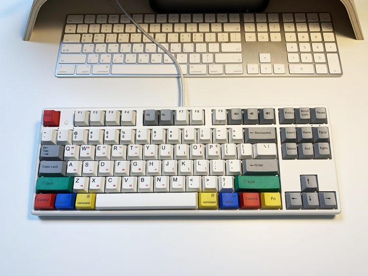  한성 무접점키보드 GK893B, 모넥스 M27UHM 모니터, 로지텍 M330 화이트 마우스 후기 (내돈내산)