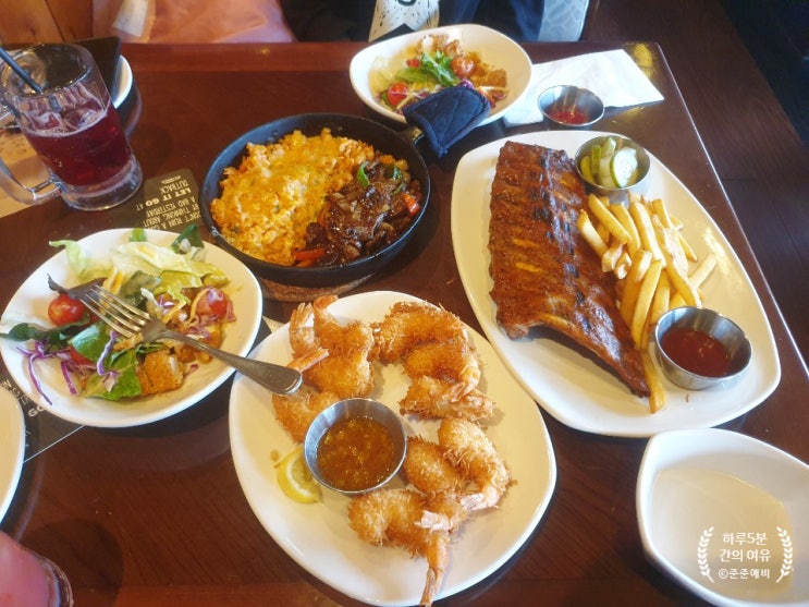  발산역 아웃백에서 아내님과 데이트. 웰컴쿠폰과 카드 할인으로 저렴하게 먹어보네요. ( 아웃백 할인 팁 )