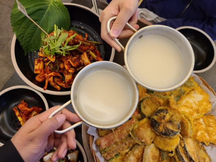 망리단길 술집 망원 우이락, 모듬전이랑 홍어무침 맛있어