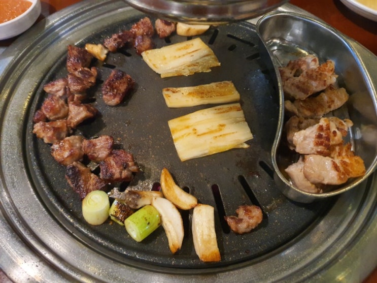  꽃삼겹 구워주는 고기집 야탑삼육가