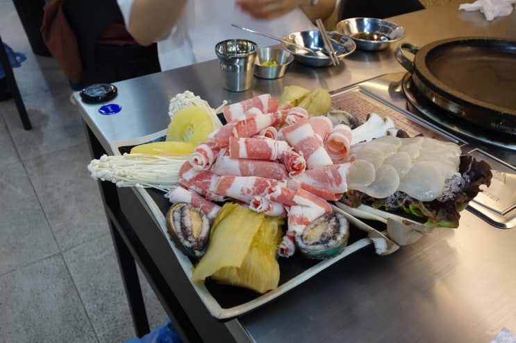  새로 생긴 일산 라페스타 맛집 제이홍키삼스