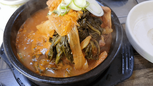  목포 뼈촌 묵은지뼈해장국 북항 밥집 아싸나이트 건너편