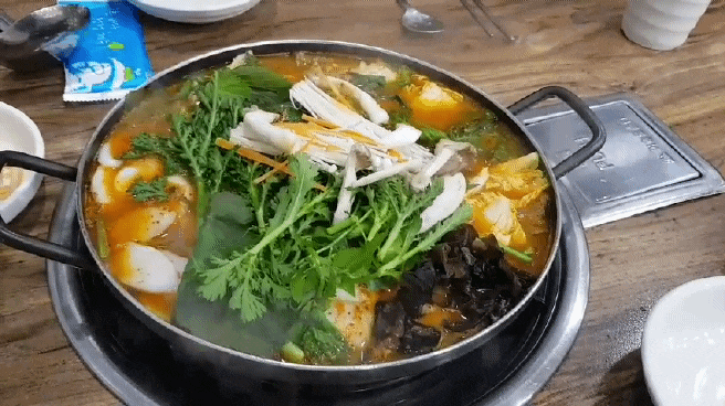  "다동뼈감탕" 제주 도남동 정부청사 근처 밥집 맛집 술안주로 제격인 곱창전골 포장가능