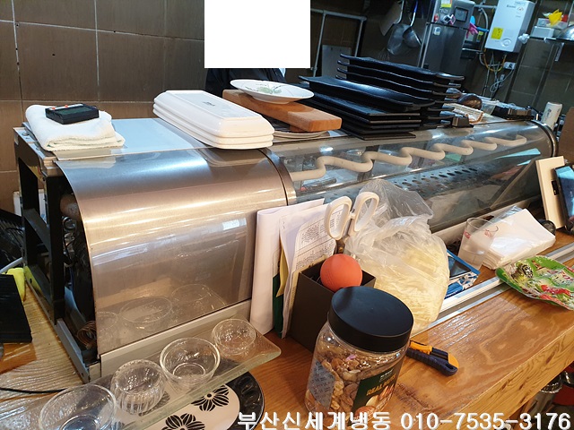  부산시 수영구 민락동 우성스시쇼케이스,스시냉장고수리-온도안내려감, 온도안떨어짐, 기계가돌다가 갑자기 성에가 녹음